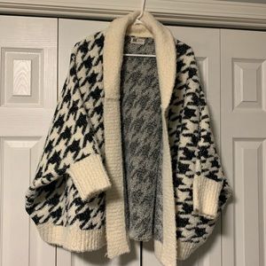 Houndstooth Teddy Cape Sweater